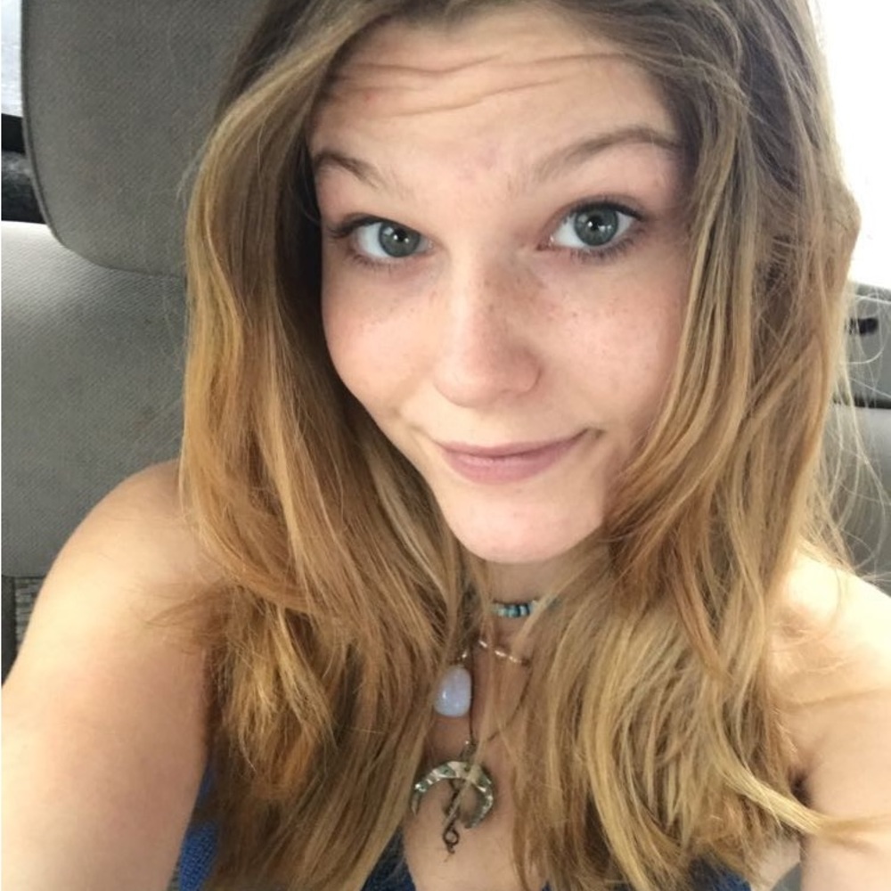 Meet your Posher, Alexus